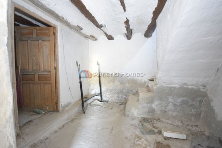 Image No.11-2 Bed Country House for sale