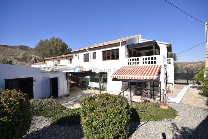 Image No.1-Maison de campagne de 4 chambres à vendre à Almanzora