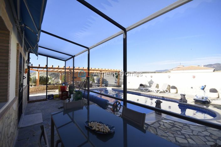 Image No.13-3 Bed Villa for sale