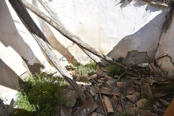 Image No.12-2 Bed Country House for sale