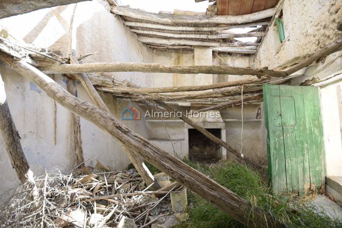 Image No.7-2 Bed Country House for sale