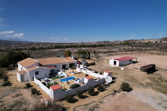 Image No.1-Villa de 4 chambres à vendre à Serón