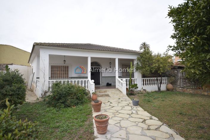Image No.1-3 Bed Villa for sale