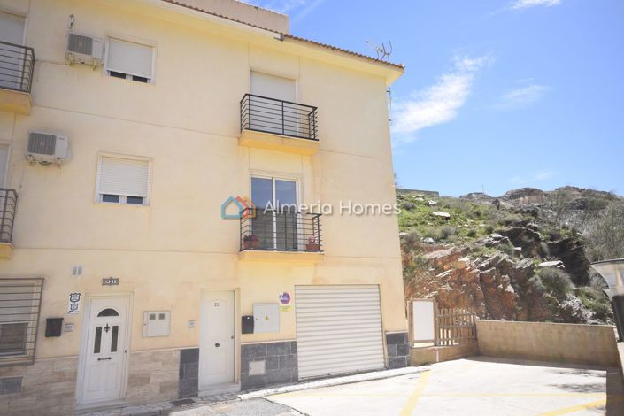 Image No.3-3 Bed Duplex for sale