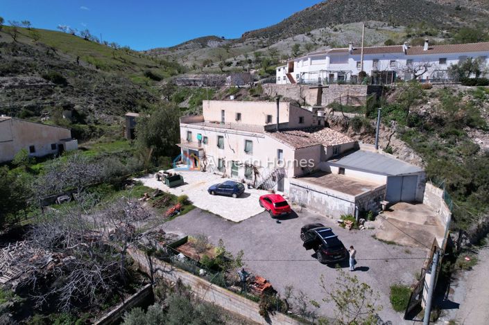 Image No.2-Maison de campagne de 10 chambres à vendre à Albox