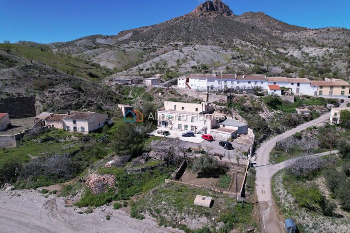 Image No.3-Maison de campagne de 10 chambres à vendre à Albox