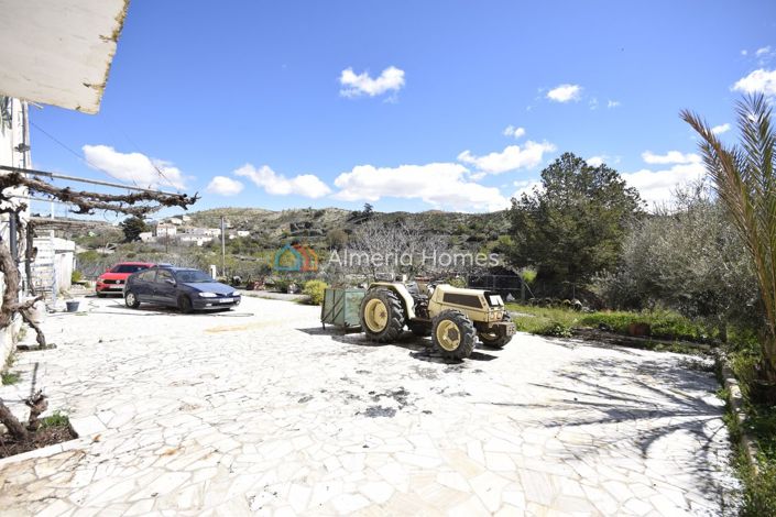 Image No.5-Maison de campagne de 10 chambres à vendre à Albox