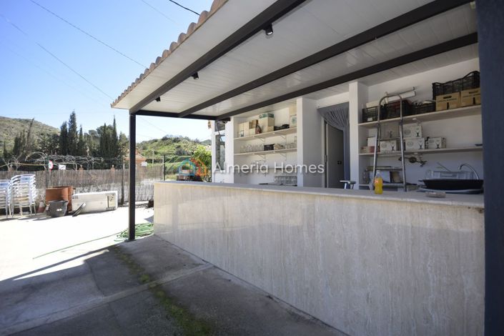 Image No.14-6 Bed Property for sale