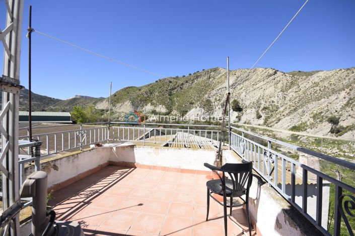 Image No.29-6 Bed Property for sale