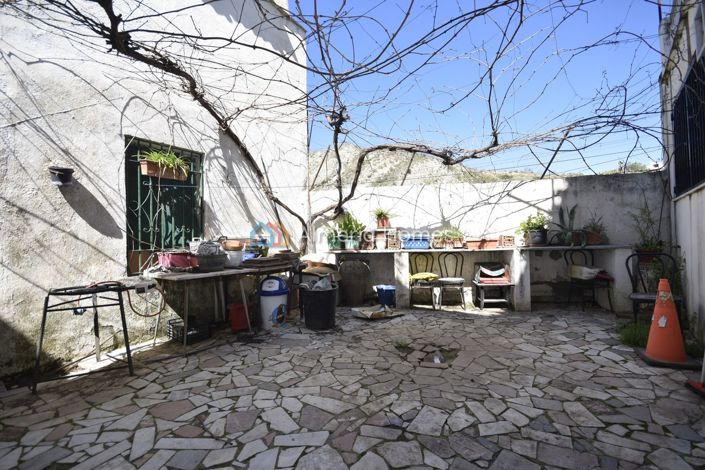 Image No.30-6 Bed Property for sale