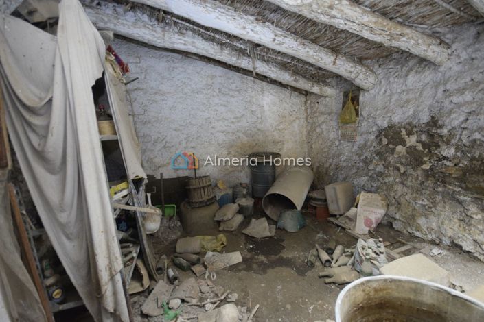 Image No.7-1 Bed Village House for sale