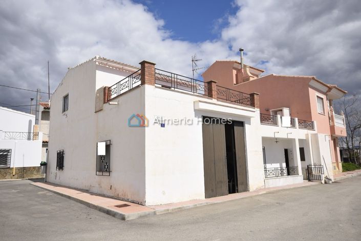 Image No.1-Maison de village de 4 chambres à vendre à Almeria