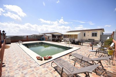 Villa de 3 chambres à vendre à Oria