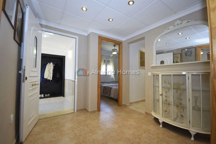 Image No.21-5 Bed Villa for sale