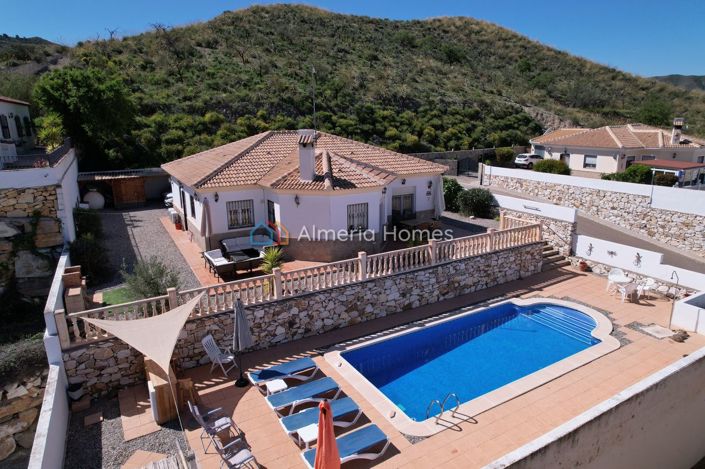 Image No.1-4 Bed Villa for sale