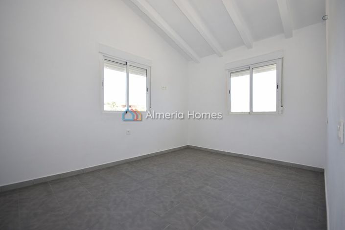 Image No.12-3 Bed Villa for sale