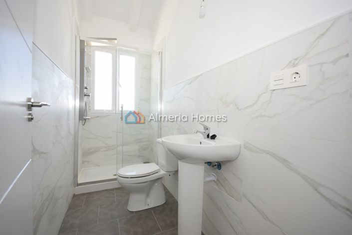 Image No.14-3 Bed Villa for sale