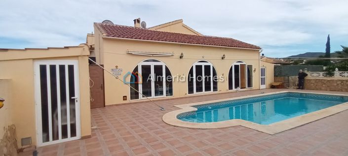 Image No.1-3 Bed Villa for sale