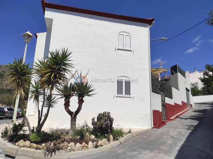 Image No.20-3 Bed Village House for sale