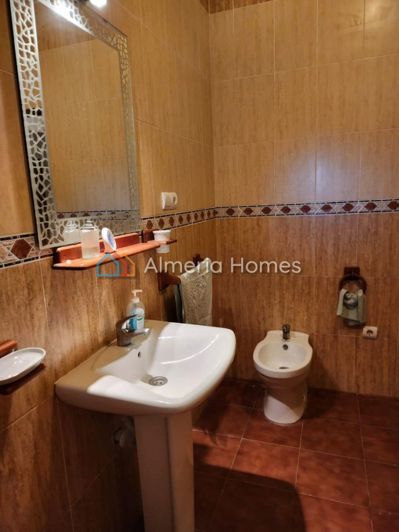 Image No.18-3 Bed Country House for sale