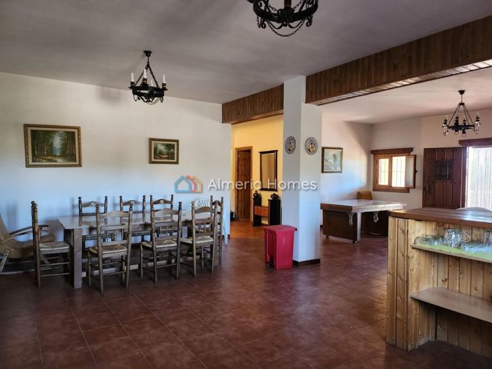 Image No.9-3 Bed Country House for sale