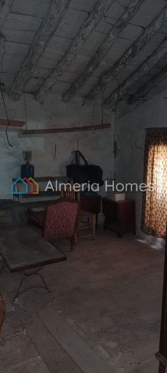 Image No.10-3 Bed Country House for sale