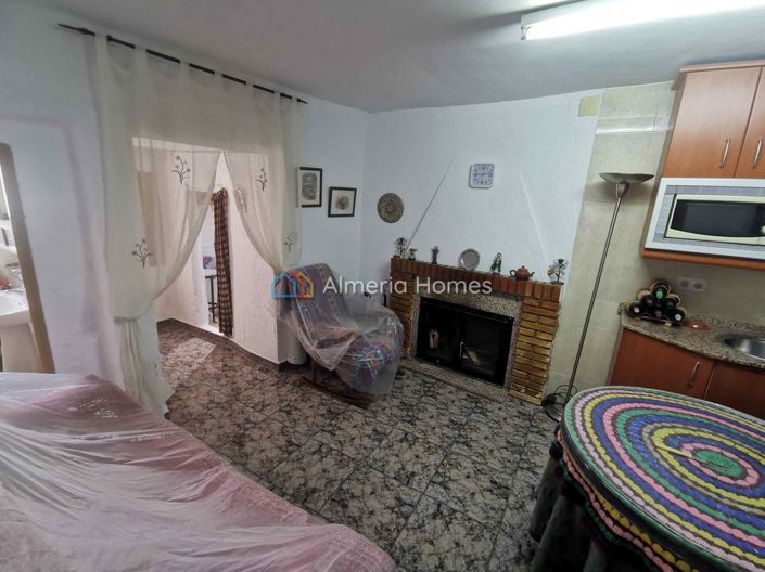 Image No.12-5 Bed House for sale