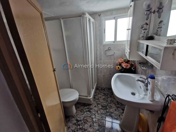 Image No.13-5 Bed House for sale