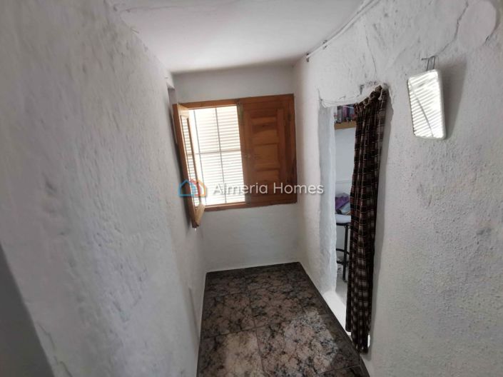 Image No.14-5 Bed House for sale