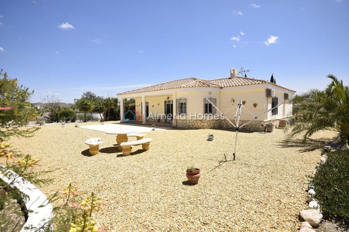 Image No.1-3 Bed Villa for sale