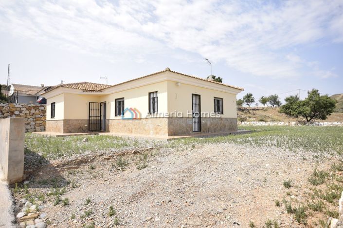 Image No.2-3 Bed Villa for sale