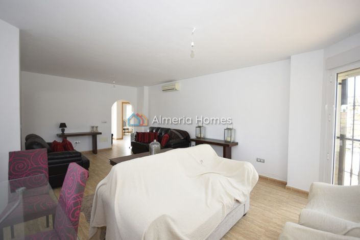 Image No.8-3 Bed Villa for sale