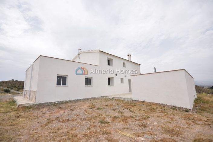 Image No.13-4 Bed Country House for sale