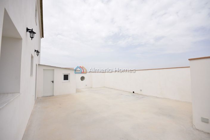 Image No.14-4 Bed Country House for sale