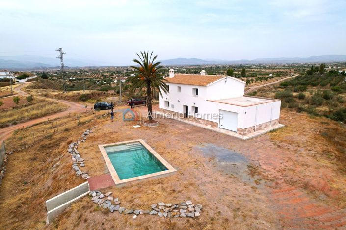 Image No.3-4 Bed Country House for sale