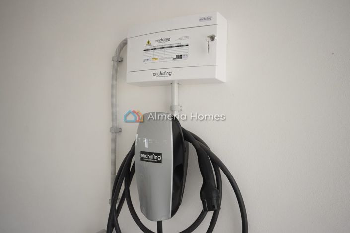 Image No.25-4 Bed Country House for sale