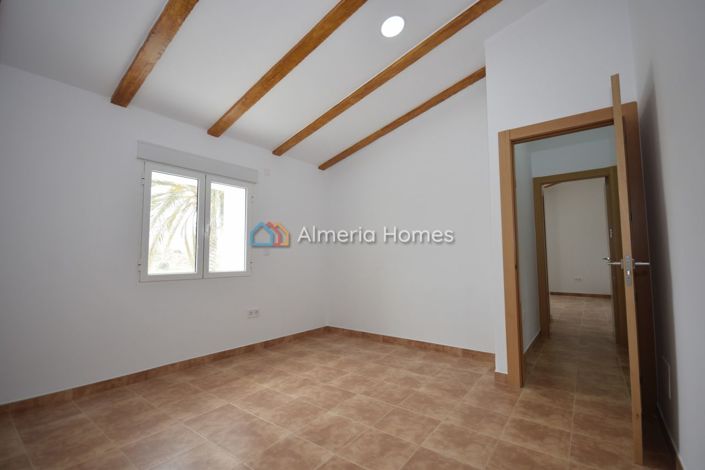 Image No.26-4 Bed Country House for sale