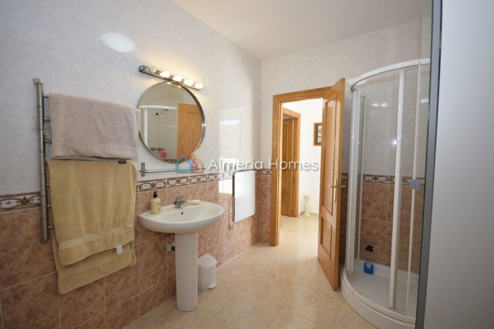 Image No.29-4 Bed Villa for sale