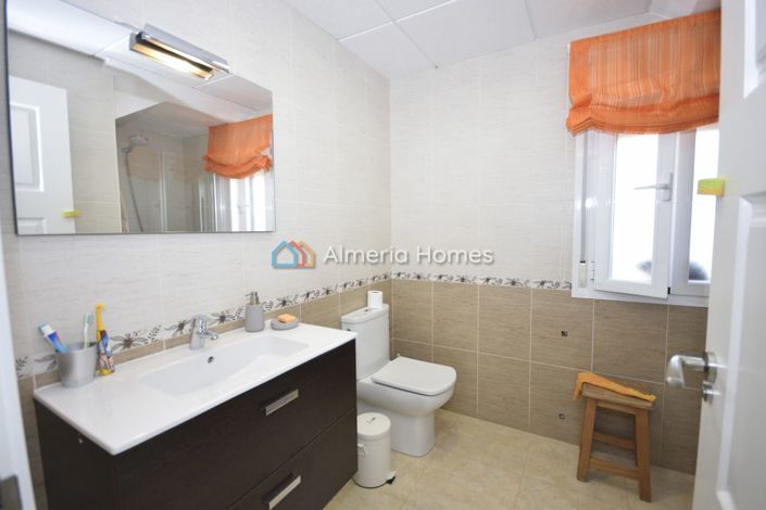 Image No.17-4 Bed Villa for sale