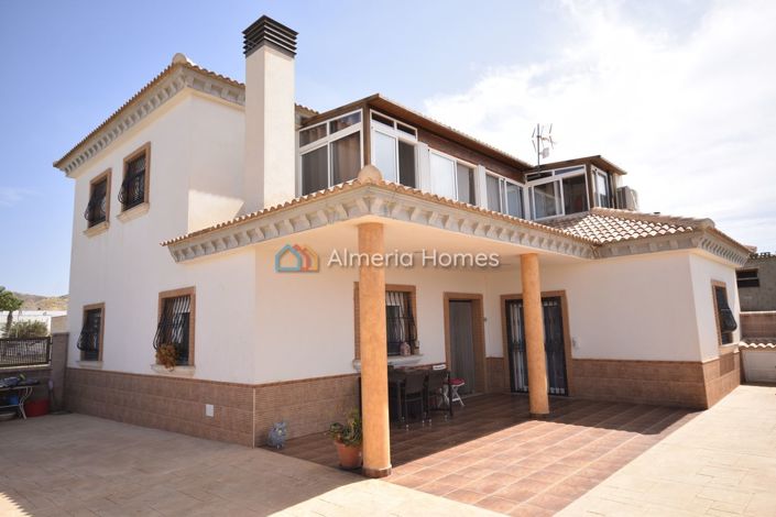 Image No.6-4 Bed Villa for sale