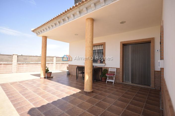 Image No.8-4 Bed Villa for sale