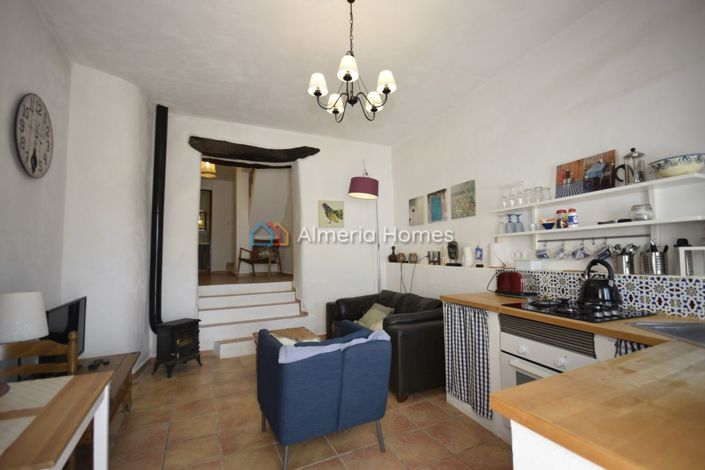 Image No.13-9 Bed Country House for sale