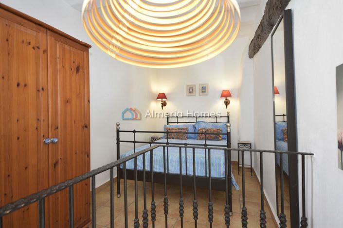 Image No.15-9 Bed Country House for sale