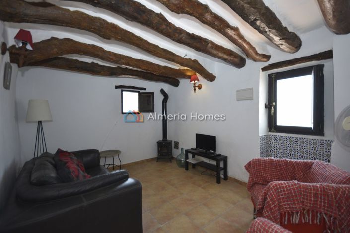 Image No.18-9 Bed Country House for sale