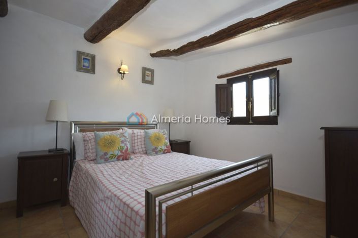 Image No.21-9 Bed Country House for sale