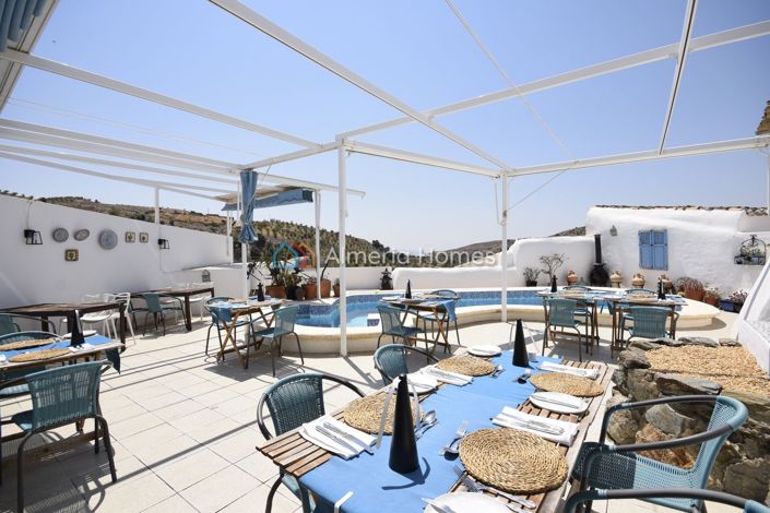 Image No.22-9 Bed Country House for sale