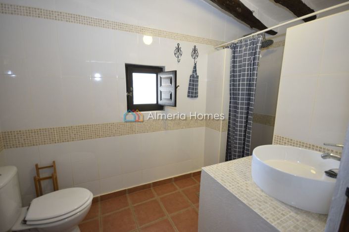 Image No.30-9 Bed Country House for sale