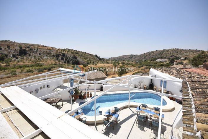 Image No.31-9 Bed Country House for sale