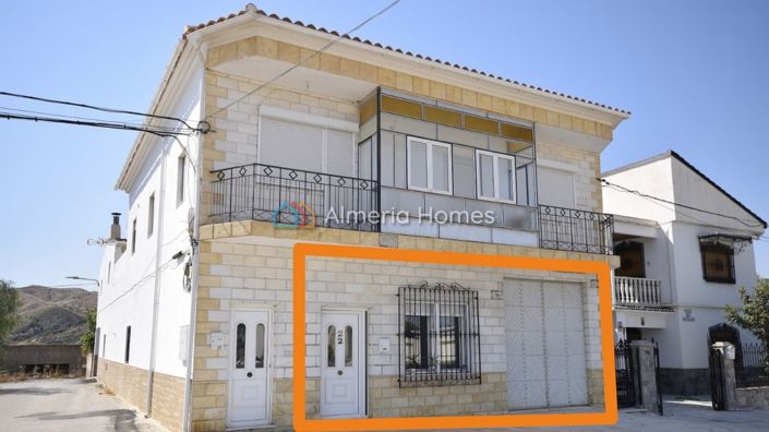 Image No.1-3 Bed Townhouse for sale