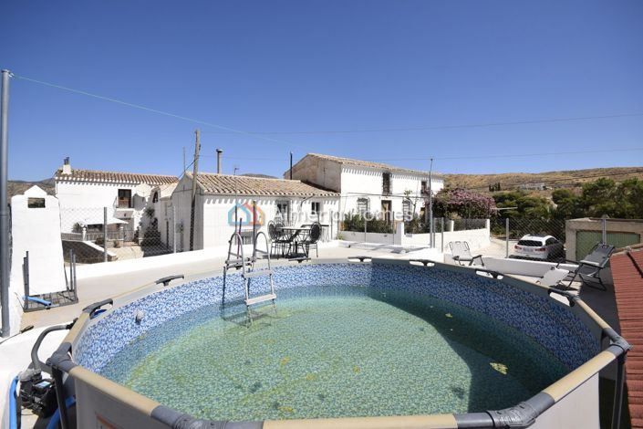 Image No.10-4 Bed Country House for sale